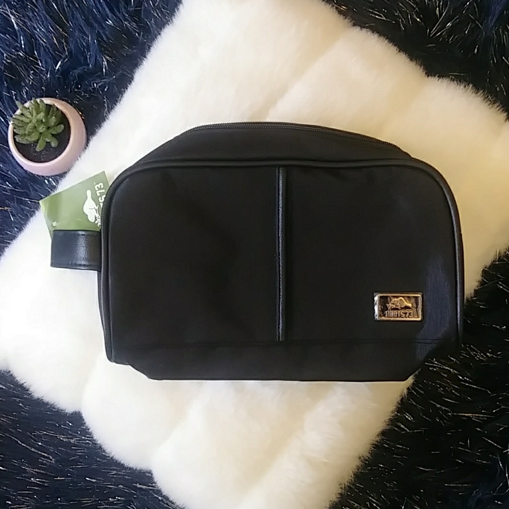 🌸Roots 73 cosmetic bag.